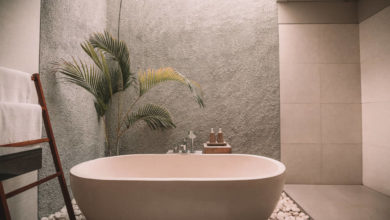 Freistehende Badewanne.