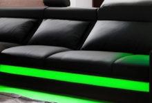 Big-Sofa mit integriertem LED und Soundsystem