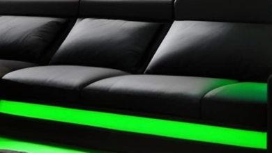 Big-Sofa mit integriertem LED und Soundsystem