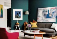 Mid Century Modern Wohnzimmer mit rost und blau-gruen Akzente